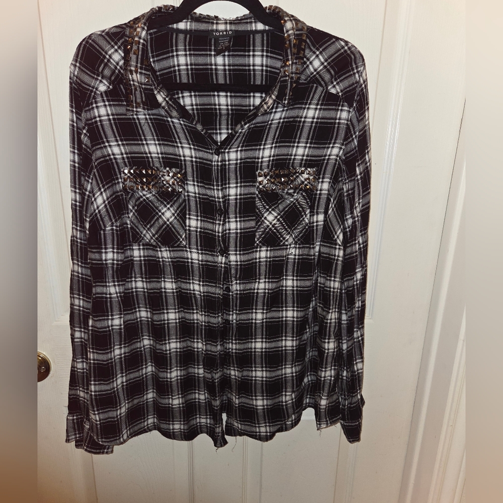 Torrid Metal Stones Black and White Plaid Shirt